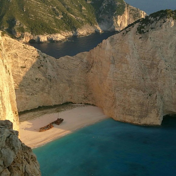 Meet your Posher, Eleni - Picture 1 of 1